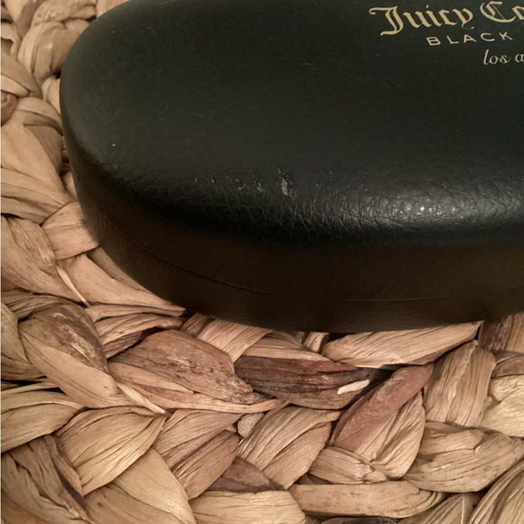 Juicy Couture sunglasses case - Picture 4 of 4